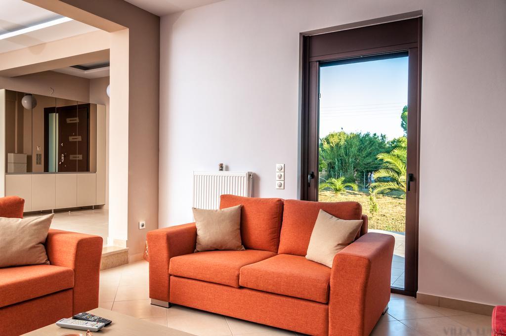Villa Luna Kalamaki  Luaran gambar