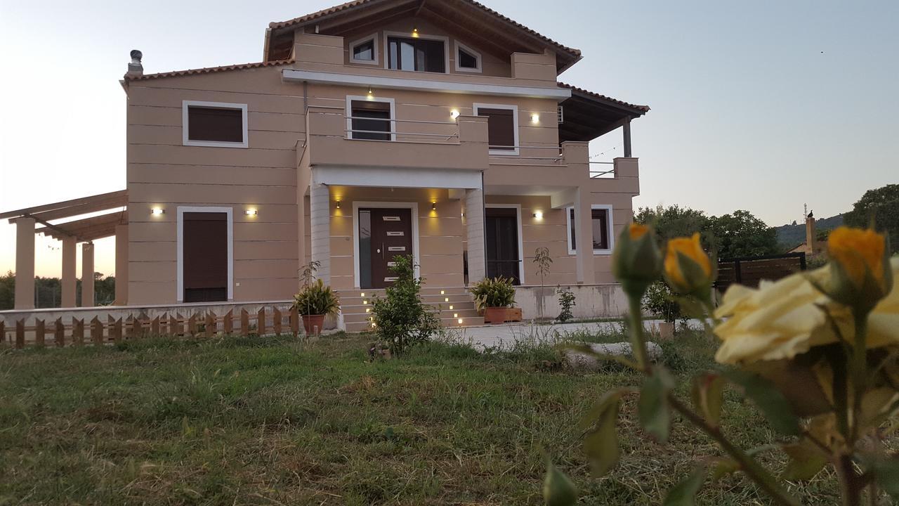 Villa Luna Kalamaki  Luaran gambar